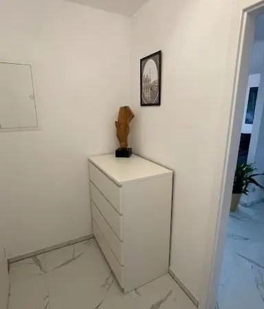 Gemuetlichkeit Am Rhein Koeln Bonn Messe