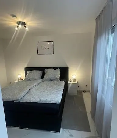 Gemuetlichkeit Am Rhein Koeln Bonn Messe فيسيلينغ