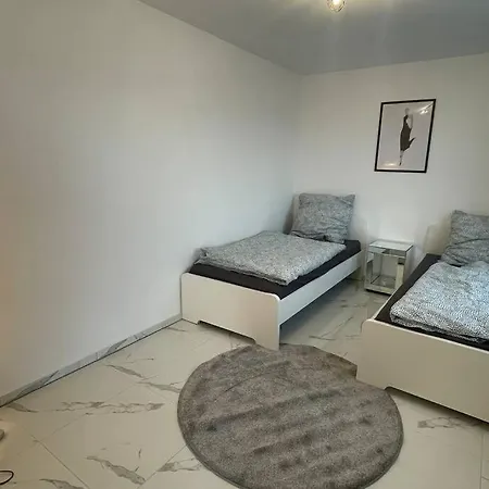 Gemuetlichkeit Am Rhein Koeln Bonn Messe * فيسيلينغ