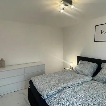 Gemuetlichkeit Am Rhein Koeln Bonn Messe * فيسيلينغ