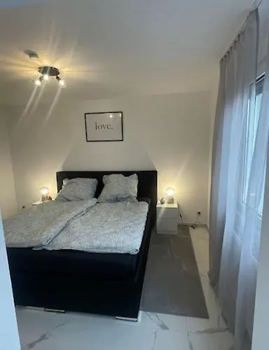 Gemuetlichkeit Am Rhein Koeln Bonn Messe Wesseling