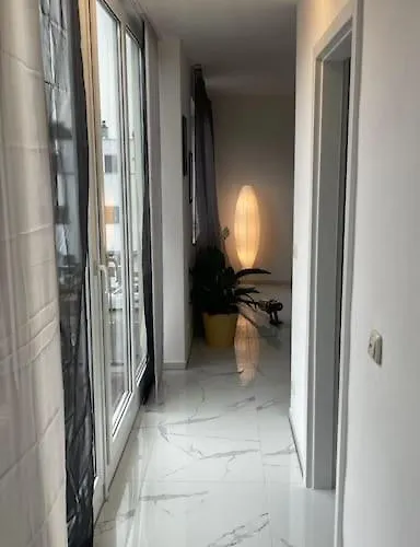 Gemuetlichkeit Am Rhein Koeln Bonn Messe Appartement *