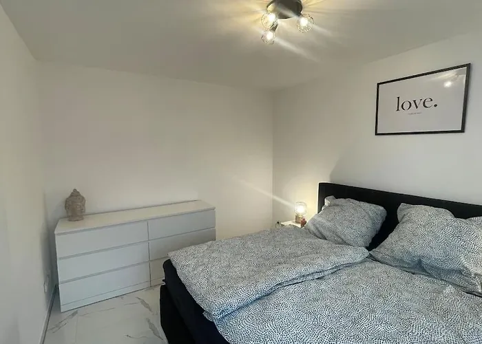 Gemuetlichkeit Am Rhein Koeln Bonn Messe * Wesseling